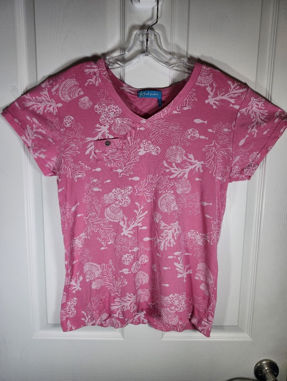Fresh Produce Pink White Seashell Print V-Neck Short SL Stretch Knit Shirt S MED